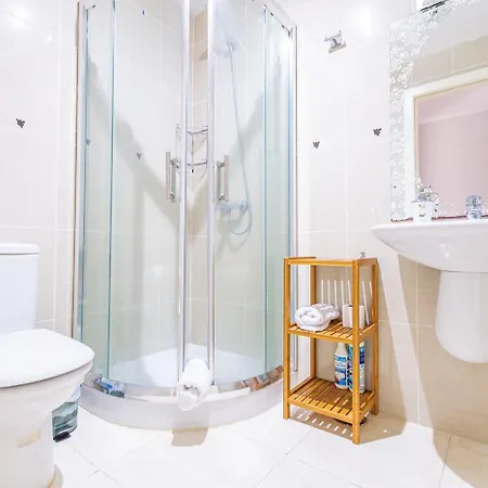 Duplex, Дом отдыха